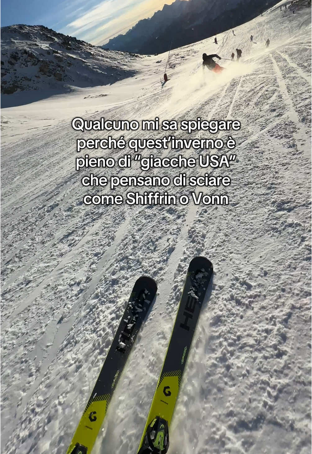 Poi sono quelli che si fermano in mezzo alle piste (scusate io non sono un fenomeno sugli sci ma andava detto🫶) #sciare #ski #santasport 