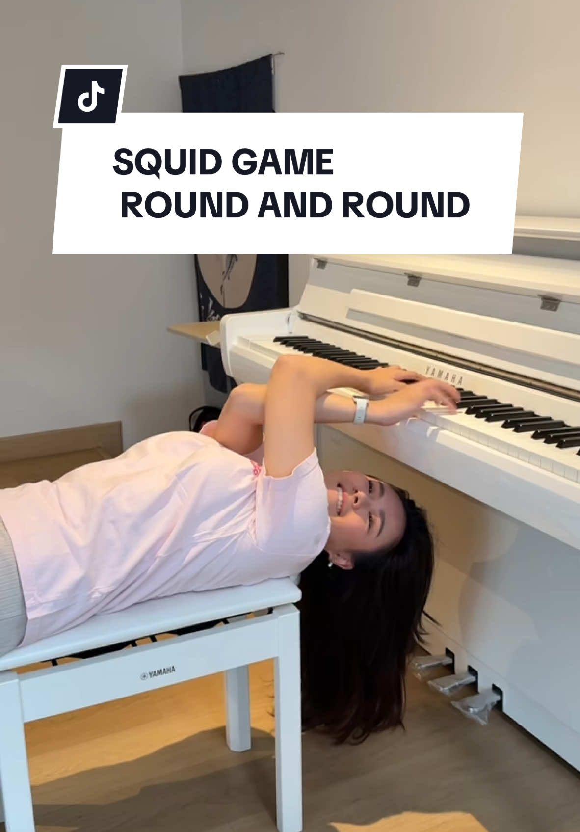 kalo main biasa aku pusing, mending terbalik aja biar ga pusing🙏 #squidgame #roundandround #piano 