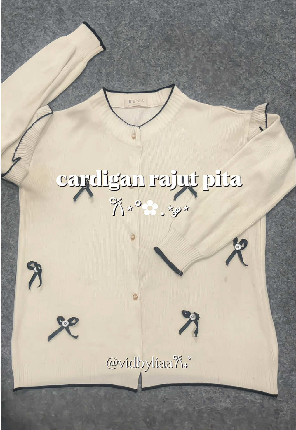 cardigan rajut pita!𐙚  #cardigan #cardiganrajut #cardiganpita #outfit #atasanrajut #rekomendasi #racuntiktok #fyp #foryou #fypシ゚ #affiliate 