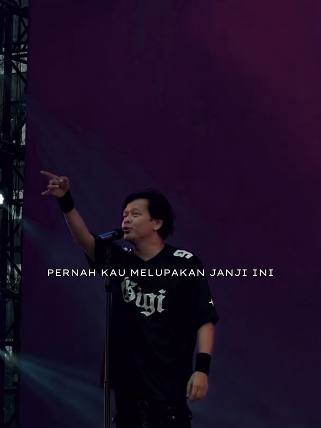 11 Januari, Gigi Live at Synchronize Fest 2024 #gigiband #armanmaulana #music #lyrics #fyp 