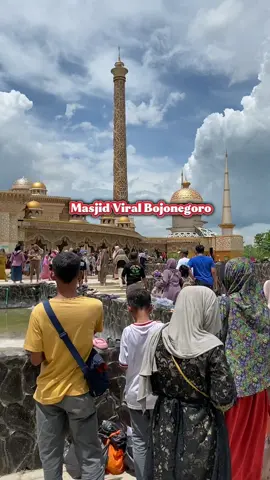 Jangan kesini di jam jam sholat mulai sebelum duhur sampai isya bakal fulll  Masjid viral annahda bojonegoro #masjidviral #annahda #bojonegoro #wisatareligi #masjid 