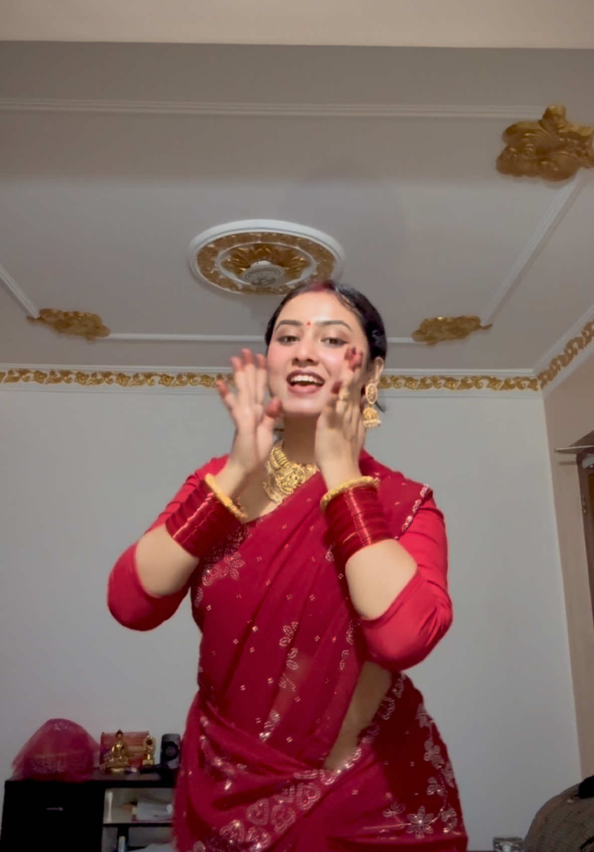 I tried🙈😜✨ . . . #chuttamalle #devara #trendingnow #saree #aesthetics #fyp #explore #explorepage  #outfit #traditional #tiktoknepal #fypage #goviral #trendingvideo #dance #tiktokviral 