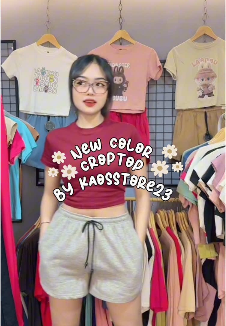 Siapa nih kemarin yang nanya nanya warna burgundy dan abu tua? Sekarang di kaosstore23 tersedia ya guys✨ #tiktokstyle #fashiontiktok #belanjaditiktok #croptop #burgandy #abutua #shortpants #fuji #fujian #fujiantiutami #outfitwanita #outfitcewek #fypviralシ 