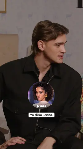 Imagina tener a @gabrieloxguevaraa, @victorvarona_ y @evaruiz en la misma habitación 🔥 🥵 #AmazonMusic #CulpaTuya #Nick #Jenna #Lion