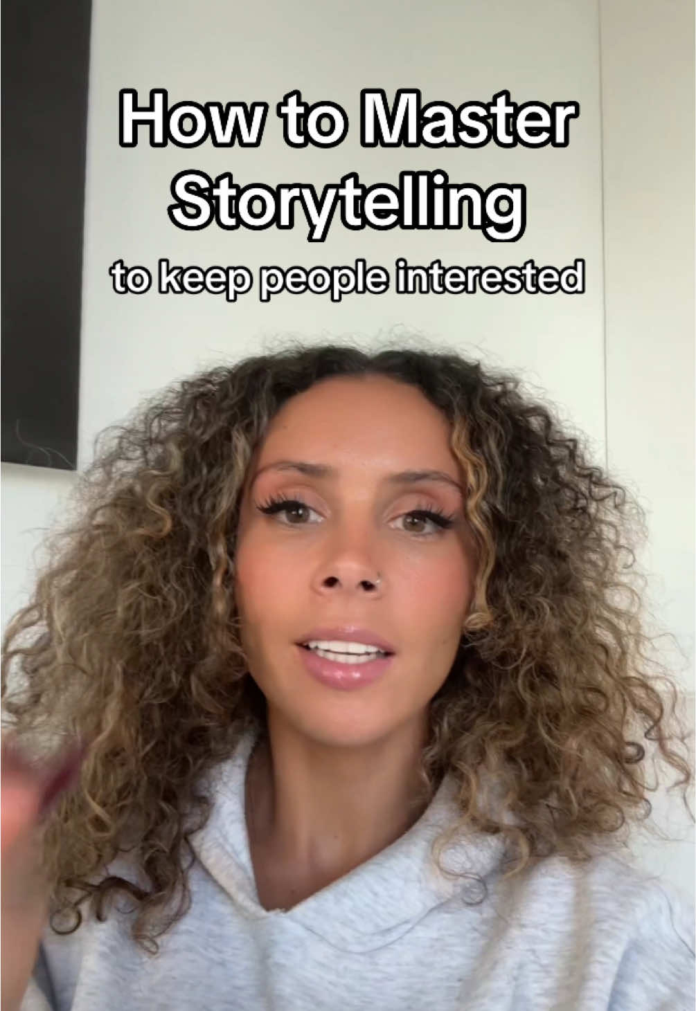 the goal is to keep people engaged, so lead with the fire 🔥  it’s not just what you’re saying, it’s HOW you’re saying it you can keep people engaged by leading with the “what” and following with the “why” and the “how” make people feel like they need to stay until the end you can also add other stimulating elements: - my start-stop filming method - emojis in your running captions #tiktokstrategy #socialmediamarketing #entrepreneur #salesobjections #onlinecoaching 