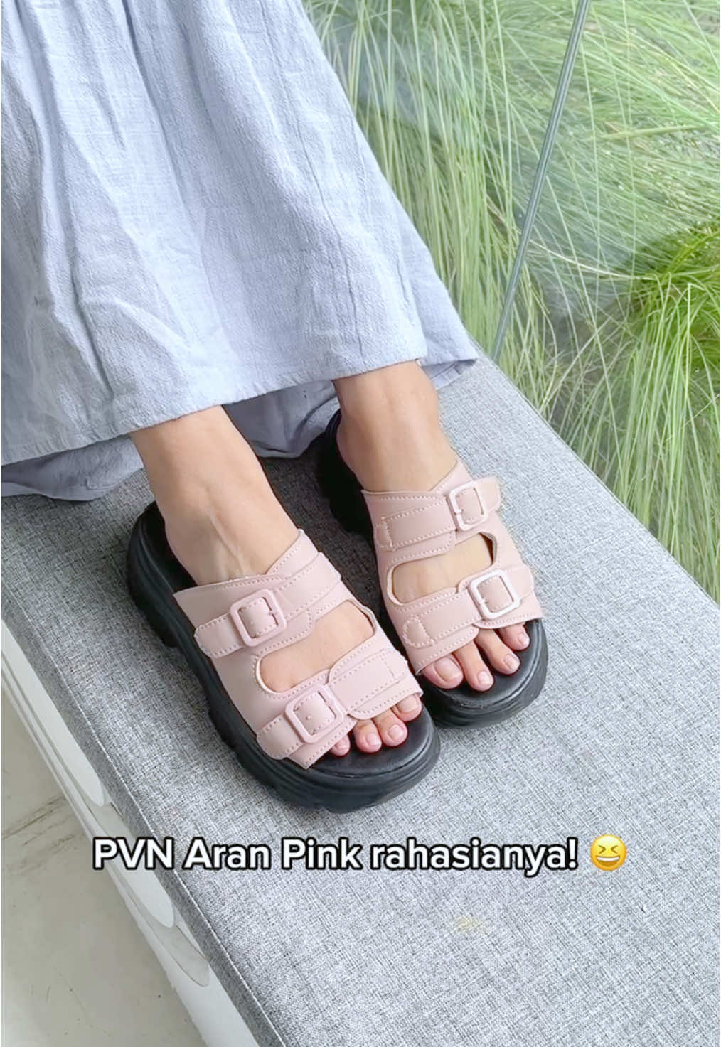 wajib banget check out! #pvn #pvnaran #rekomendasisandal #sandalwanita #fyp 