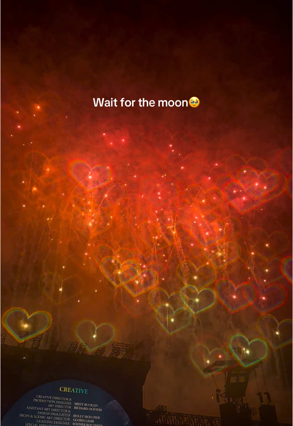 Wear your “moon goggles” at the concert!! ✨✨💗💗🎆🎆#coldplay #coldplayabudhabi #abudhabi #coldplayconcert #fyp #coldplayuae #fireworks #moon #dubai #uaetiktok 