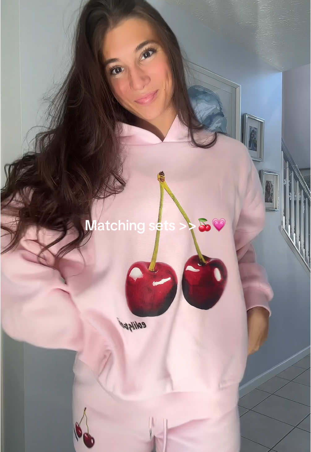 This is so cute!! #edikted #ediktedad #ediktedhaul #matchingset #loungewear #sweatset #cherrysweatshirt #cherries #pinksweatshirt #coquetteaesthetic #cherry #sweatshorts #sweatshirt #hoodie #cherryhoodie 