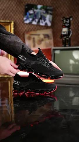 Men's Fashionable Lace Up Low Top Sneakers #sneakers #shoes #shoesformen #blackfriday #fashionable