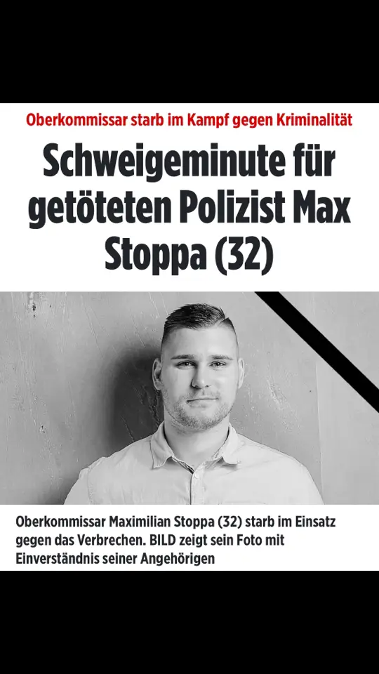 Oberkommissar starb im Kampf gegen Kriminalität Schweigeminute für getöteten Polizist Max Stoppa (32) Lauchhammer (Brandenburg) – Die Polizei und Feuerwehr in Deutschland sind in tiefer Trauer. Im Kampf gegen Kriminelle kam ein junger Familienvater ums Leben. Oberkommissar Maximilian Stoppa (32) aus Sachsen wurde von Autodieben umgefahren und starb. Und alles nur, weil die Täter (26 - 37 Jahre) aus Polen auf der Flucht vor der Polizei mit einem geklauten Auto entkommen wollten – und später doch geschnappt wurden. Max – wie ihn seine Kollegen nannten – gehörte zur Gemeinsamen Fahndungsgruppe (GFG) Dresden – eine Spezialeinheit der Landespolizei Sachsen und Bundespolizei, um gegen Autoschieber-Banden vorzugehen. Ein gefährlicher Job: Die Autodiebe sind meist unter Drogen unterwegs, ungehemmt nehmen sie so keine Rücksicht mehr. Immer wieder liefern sich solche Täter lebensgefährliche Verfolgungsjagden mit der Polizei. Bundesweite Schweigeminute der Polizei Die Polizei der Länder und die Bundespolizei wollen am Dienstag, 14. Januar 2025, um 11.24 Uhr bundesweit ihrem Kollegen in einer Schweigeminute gedenken. Es ist genau eine Woche nach der Tat, zur gleichen Uhrzeit als die verbrecherische Tat geschah. Das hat die Polizei Dresden mit Max‘ Familie vereinbart. Polizeipräsident Lutz Rodig (61): „Unser Mitgefühl gilt in diesen schweren Stunden vor allem seiner Familie. Der Verstorbene hinterlässt eine Tochter und seine Lebenspartnerin.“ Seine Kollegen aus Sachsen werden zur Schweigeminute an die Unglücksstelle nach Brandenburg fahren. Die Kollegen von der Gewerkschaft der Polizei sammeln zur Unterstützung seiner Angehörigen. Auch die Feuerwehr verliert einen Kameraden Max war immer im Einsatz. Wenn er nicht mit der Zivilstreife auf Verbrecherjagd war, rückte er für die Freiwillige Feuerwehr Kesselsdorf (Ortsteil von Wilsdruff) aus. Seine Kameraden haben ebenfalls eine Spendenaktion für Max‘ Partnerin und die gemeinsame Tochter gestartet. Sie wächst nun ohne Papa als Halbwaise auf. Wilsdruffs Wehrleiter Falk Arnhold (61) erschüttert zu BILD: „Max war seit 2019 bei uns und hat hier seine Maschinisten-Ausbildung abgeschlossen.“ Seine Kameraden sind geschockt, beschreiben ihn positiv als „Blaulicht verrückt“. Bei gofundme haben sie ein Spendenkonto eingerichtet, bislang kamen 147.000 Euro für seine Familie zusammen. Mord-Ermittlungen gegen Haupttäter Der Ermittlungsrichter erließ Haftbefehl. Einer der Verdächtigen wurde wegen „Mordes zur Verdeckung einer Straftat vorgeführt“, so Martin Mache, der Sprecher der Staatsanwaltschaft Cottbus. Gegen drei der einschlägig polizeibekannten Polen bestehen bereits Haftbefehle der Staatsanwaltschaft Hildesheim wegen gewerbsmäßigen Bandendiebstahls, Bandenhehlerei und weiterer Delikte. So geschah die schreckliche Tat Drei der Verdächtigen saßen in einem blauen Škoda Octavia, der als Begleitfahrzeug die Fahrt ihres Komplizen mit einem in der Region gestohlenen Chrysler-Geländewagen in Richtung Polen absichern sollte. Als der Škoda in die Polizei-Kontrolle geriet, soll der Chrysler-Fahrer Gas gegeben haben. Max Stoppa stand nach BILD-Informationen am Kofferraum des Einsatzfahrzeugs, um einen Nagelgurt (Stop-Stick) auszuwerfen. Dieser sollte die Kriminellen stoppen. Der Staatsanwalt: „Ob der Fahrer dabei gezielt auf den Polizisten zugefahren ist, lässt sich bisher nicht feststellen.“ Unklar sei außerdem, ob die beiden anderen Insassen möglicherweise indirekt beteiligt waren, indem sie den Fahrer aufforderten, Gas zu geben.