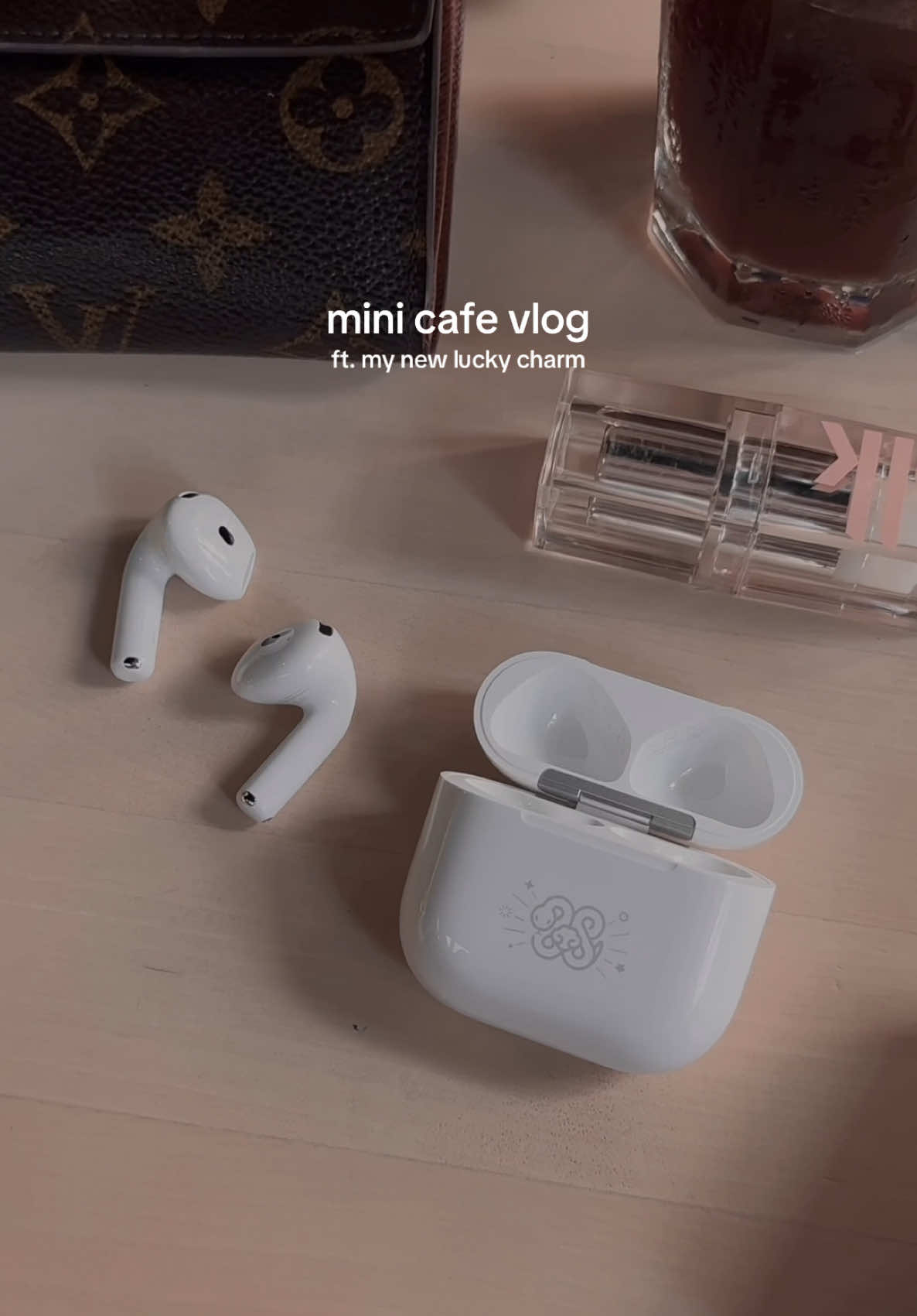 💌 What’s your Chinese zodiac sign? I was born in the year of the snake and it’s the snake year too 🐍 ✨ So for extra good luck this year I picked up these special edition AirPods 4 with anc 🎧 look at the details on the box and the airpods itself - it’s literally the perfect pair 🥹🫶🏻 Also active noise cancellation is hands down my fav feature on AirPods ; the perfect tool in cafes where there’s always some noise and murmurs in the background because it blocks it all out ✨🎀 I also activate conversational awareness so that when the waiter comes to take my order, my airpods will automatically lower the content volume so I can start conversing without having to take out my airpods 💬  . #Airpods @Apple  #cafehopping #solodate #aesthetic #dailylife #SelfCare #pinterest 