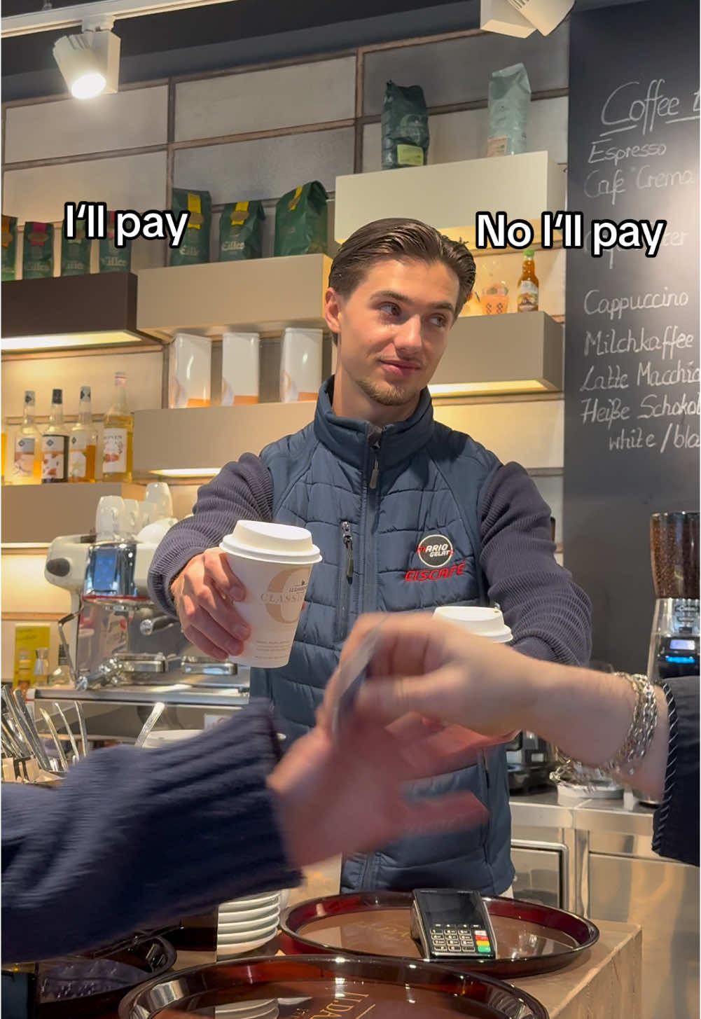 Wer kennt‘s nicht haha… #eis #eiscafe #gastro #gastronomie #gastrotok #trend #funny #fy #fypage #viral #viralvideo #mariogelato