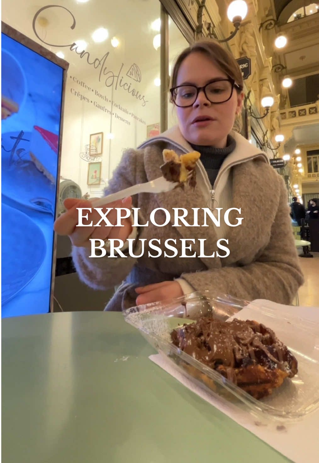 Waffle 10/10 🧇🤎 #brusselsbelgium #brussels #fyp #businesstrip #corporate #corporatelife #corporatetok #corporatetiktok  