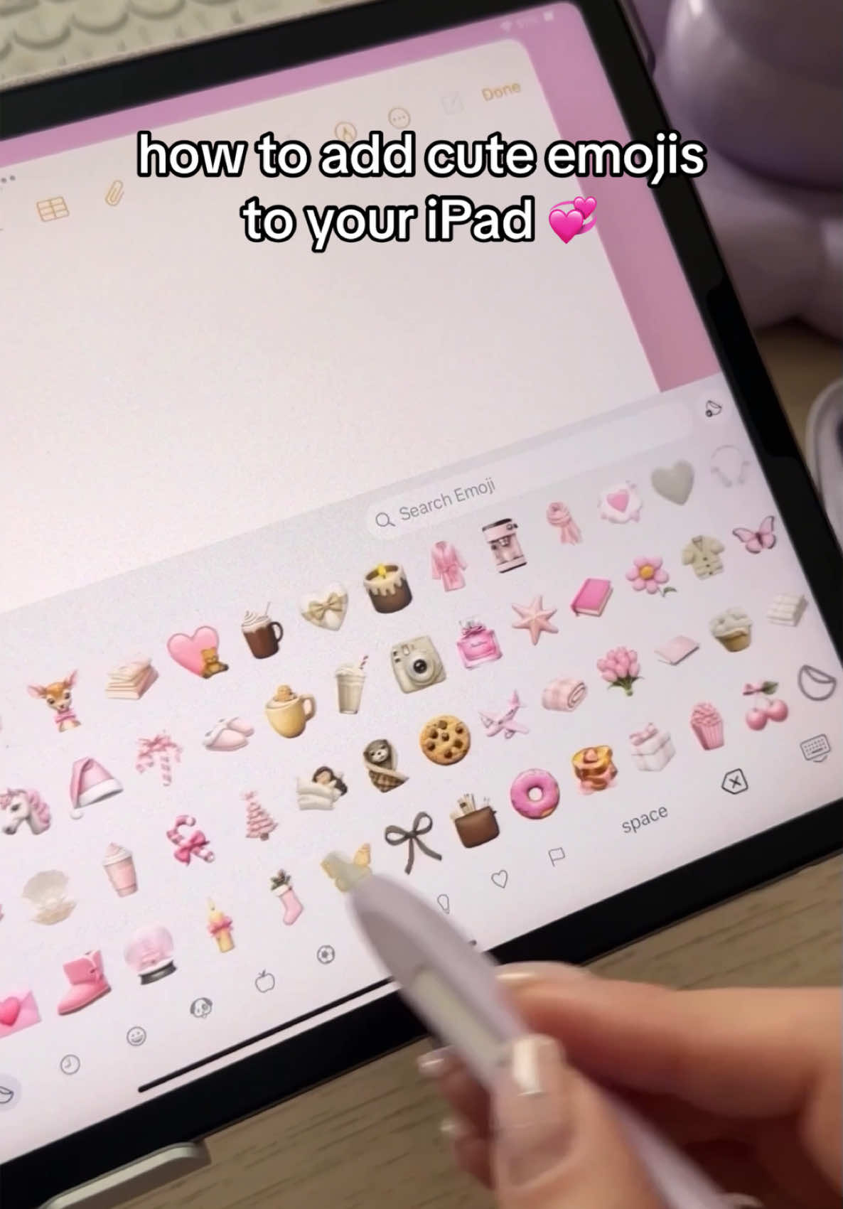 Step by step how to add cute emojis to your iPad in iPadOS/iOS 18.1 ✏️😍🎀💞✨😎✍🏻🥰 #digitalplanning #digitalnotes #digitalnotetaking #ipadtips #scribble #applepenciltips #goodnotes #notetaking #digitalplanner #ipadnotes #ipadnotetaking #studynotes #studynotetaking #studynotesideas #ipados17 #ipados18 #ios18 