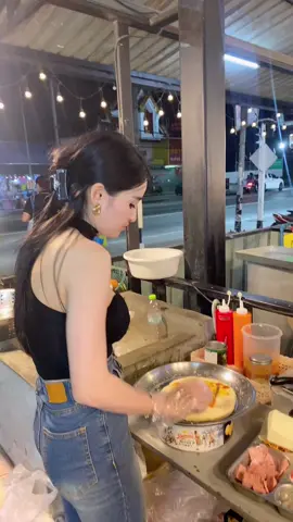 ลองมาจ้อง…..กันดูมั้ย #แม่ค้าขายพิซซ่า🍕🍕 