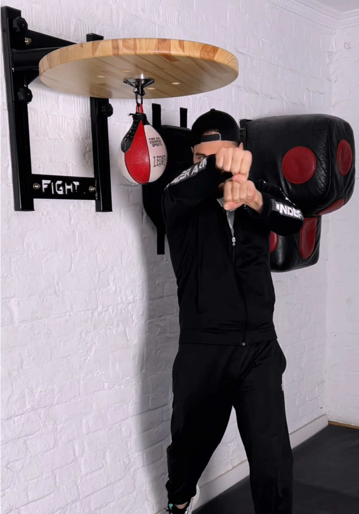 Speedbag tutorial ✔️🥊 #boxing #boxingtraining #boxingdrills #boxingcoach #boxingtrainer #boxingtechnique #boxingskills #boxingtips #speedbag #speedbagging #speedbagtraining #tutorial #recommendations #fyp 