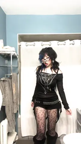 Wanna go to fashion school 