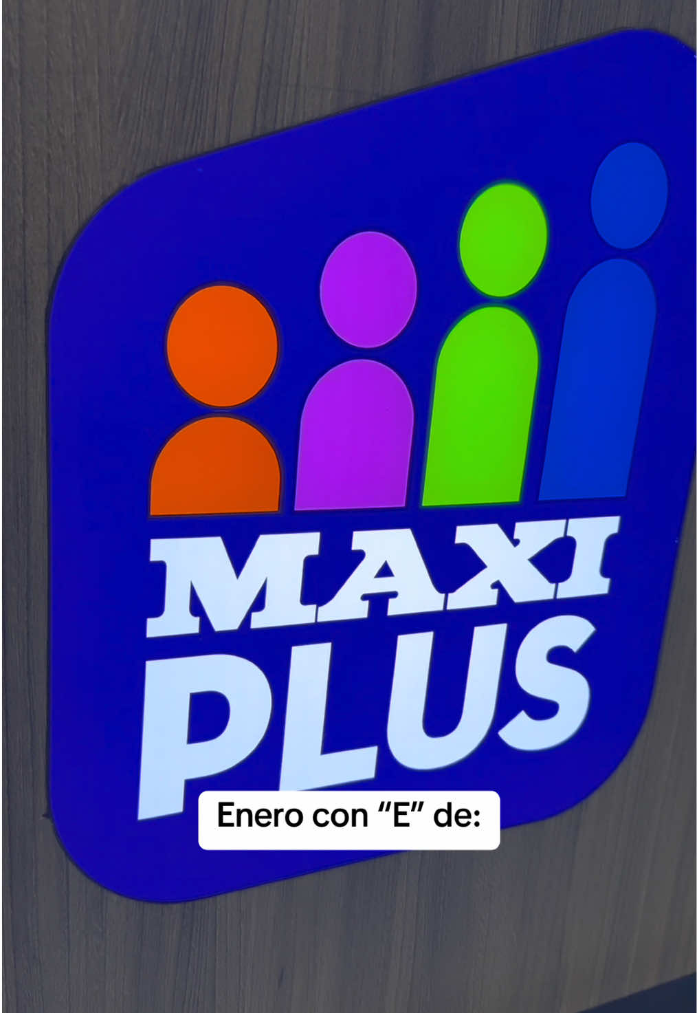 Cámbiate a #MAXIplus y recarga GRATIS tu chip 😎⚡️🤩📲#Megamaxi #Supermaxi #ecuador #diosa #donomar #quito #guayaquil 