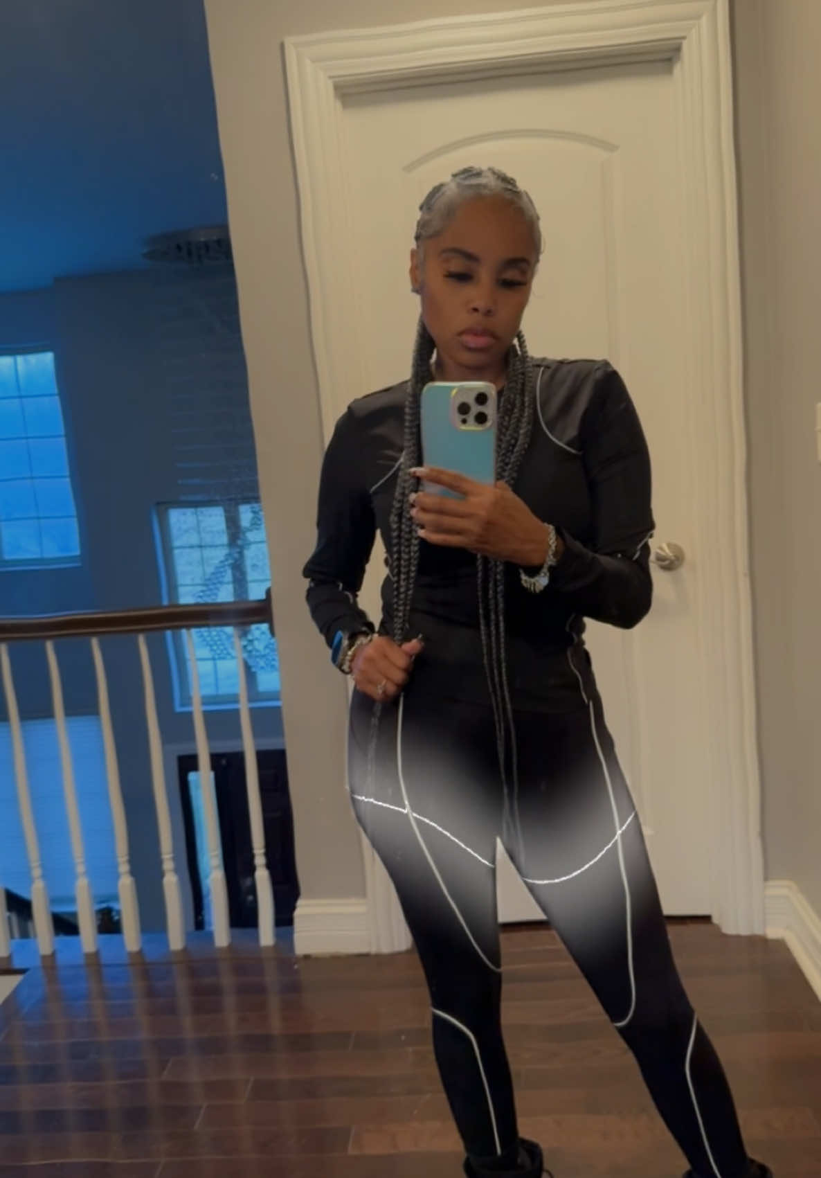 Posting something because I wanted to use this song 😩 #greyhair #silverhair #grayhair #graybraids #silverfox #greybraids #chiefkeef 