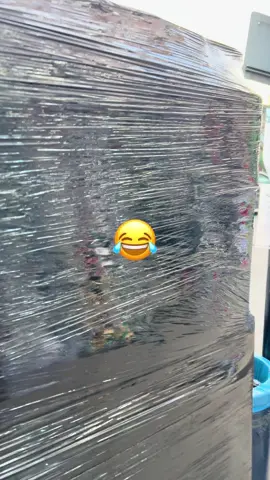 #london #sydenham #funnytiktok #freezingcold #deliveryunboxing #foryoupagee #tik_tok #viral 