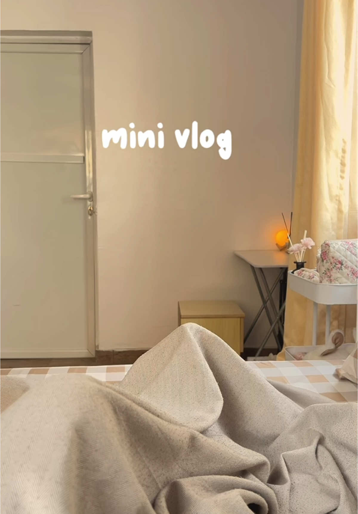 Mini vlog 🧸: How my day went today. I spent the entire day creating and editing content. How was your day? Btw I finally got an iPad as my birthday gift (my man🙈) I’m so happy🥹 prepare to be sick of me y’all hahaha😃 I have a YouTube channel, kindly subscribe: (Bydels)🤎 I love this song btw lalala 🎵🎶 #minivlog #Vlog #adayinmylife #fyp #foryouu #aestheticvideos #aesthetic #lalala 