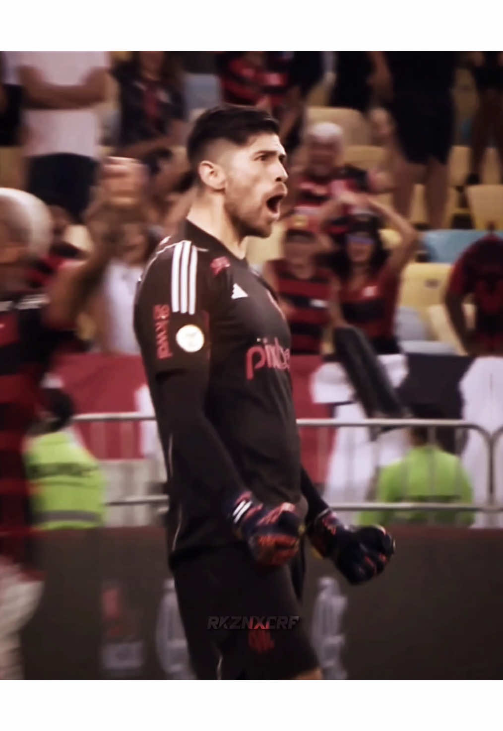 ROSSI! 🧤🔥 #futebol #flamengo #rossi #edi #goleiro #skills #crf #paredao #rkznxcrf 