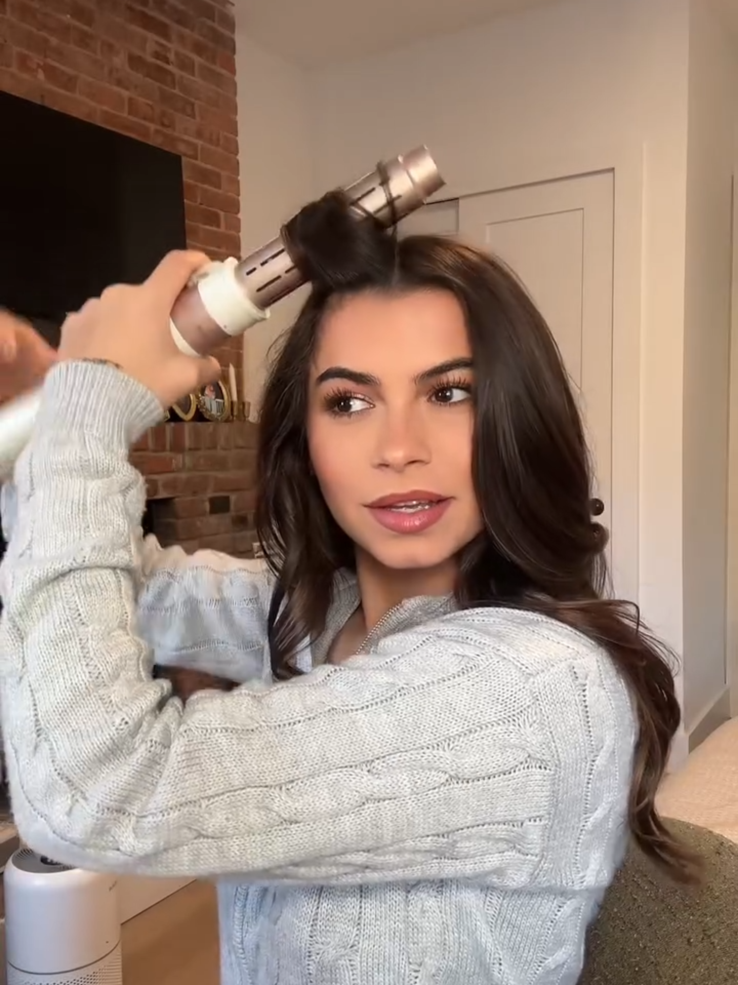 GRW @amanda.pulitano and the DigitalAIRE Styling Wand for major night-on-the-town glow up.✨ Available at @amazon  Shop Here - https://www.amazon.com/INFINITIPRO-DigitalAIRE-Multi-Styler-Attachments-Personalize/dp/B0DHBXSZLS/ #blowoututorial #blowout #conairwetdry #conair #digitalaire #hairdryer #hairtools #hairtok