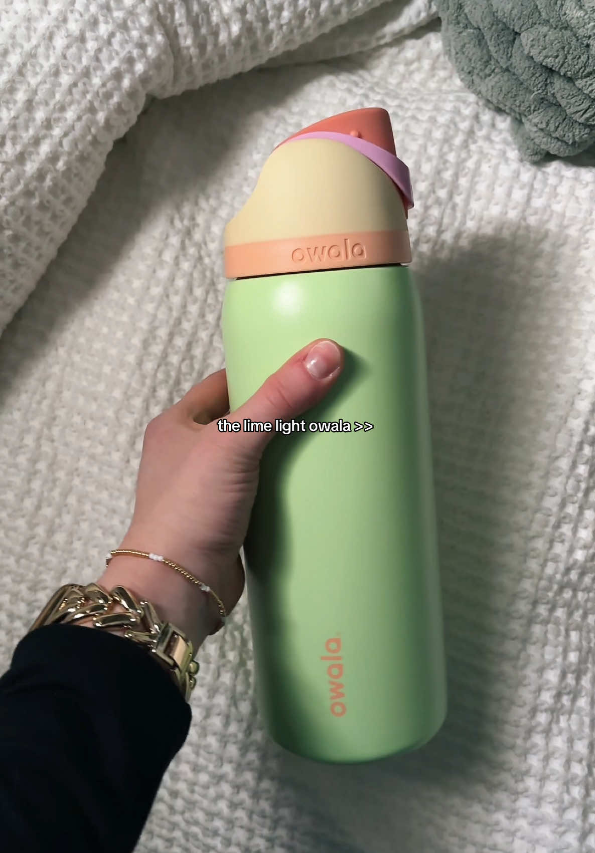 this colorway is perfectt #fyp #owala #waterbottle #trend #relatable #unboxing #girlthings #need #fyyyyyyyyyyyyyyyy 