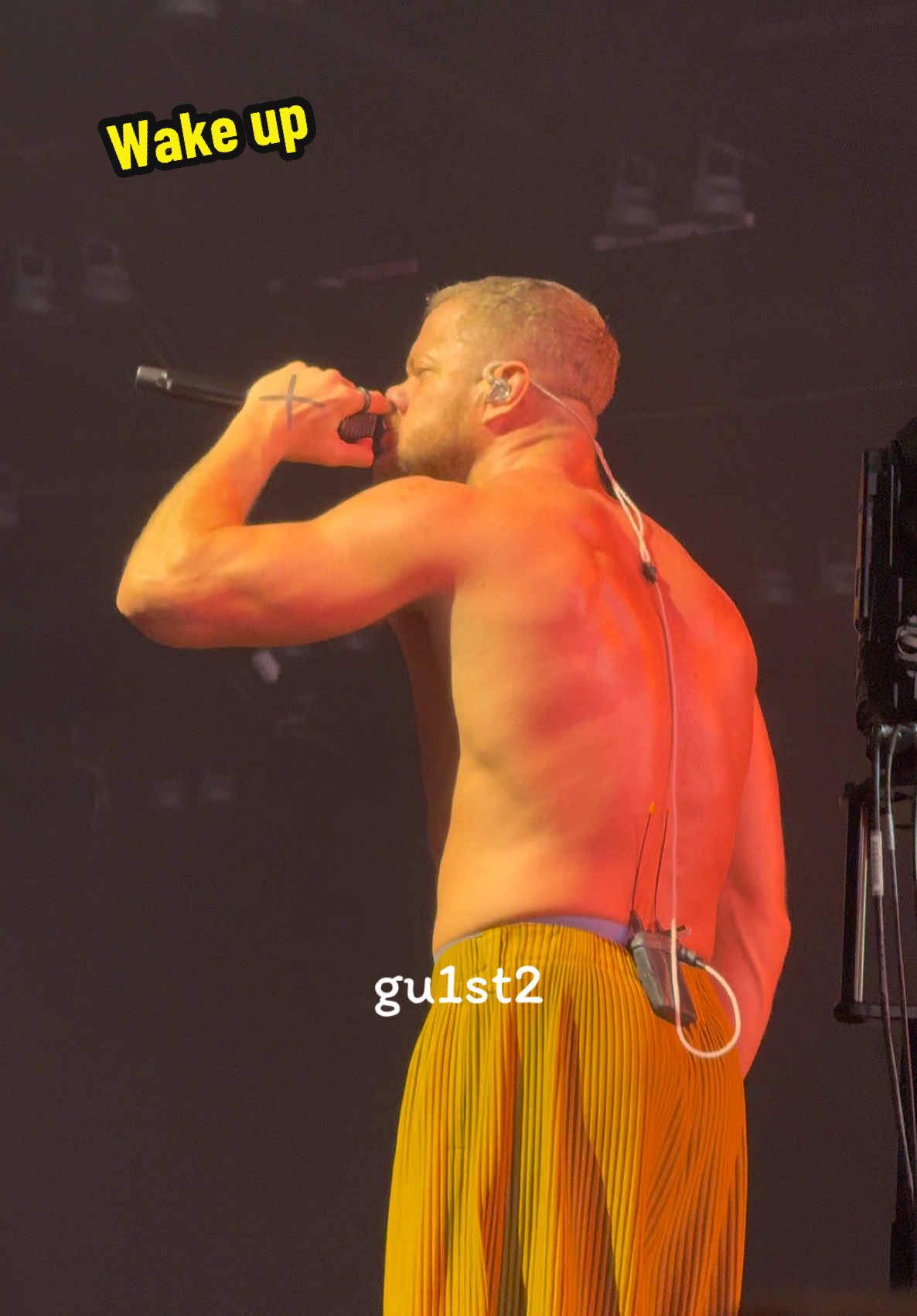 Uh, turn around, turn it up Talk a bit, zip it up #wakeup #imaginedragons #loomtourbangkok #loomtourbkk2024 #loomtourbkk 