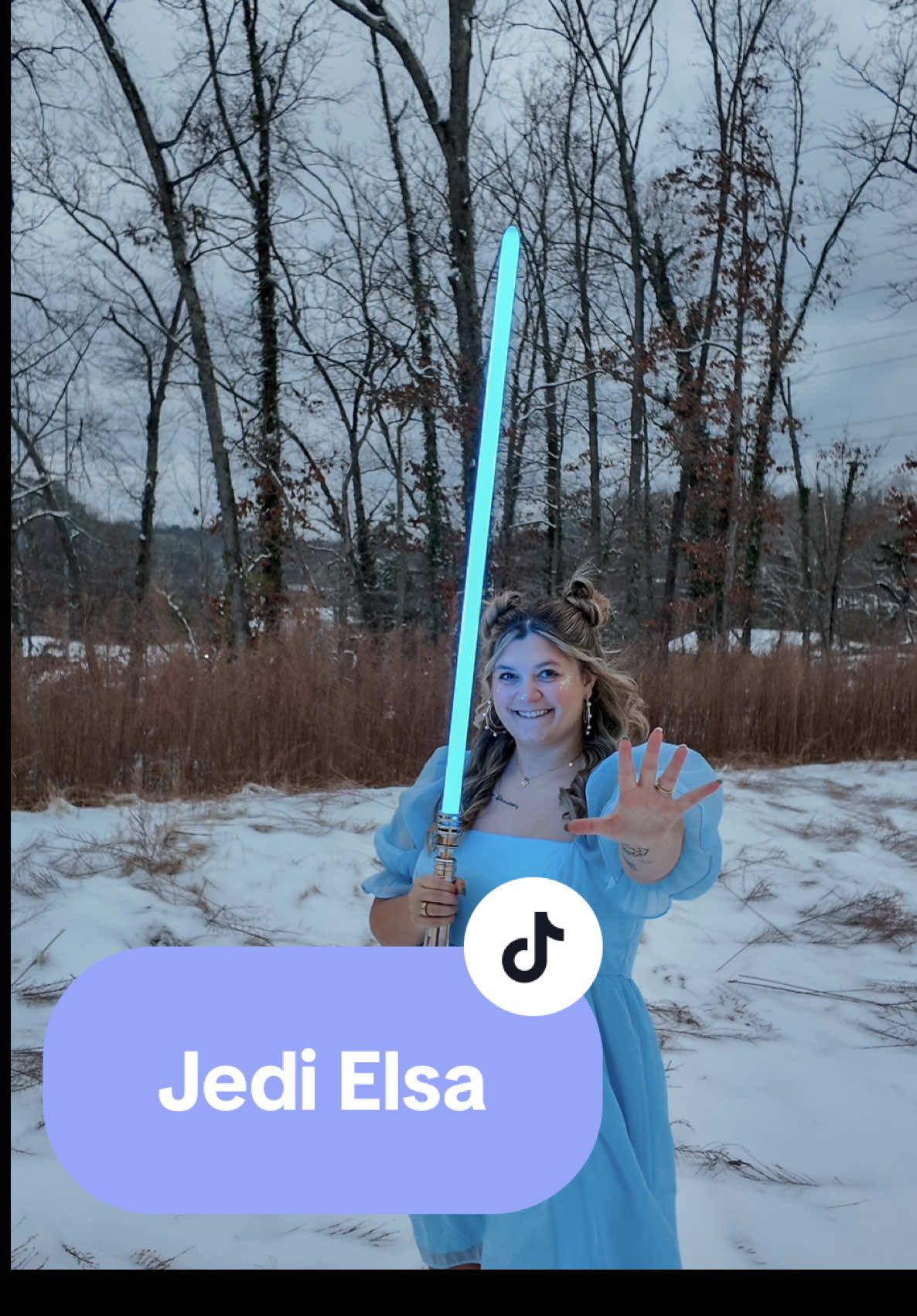 Elsa always wanted to be a Jedi ❄️☃️ Lightsaber: @SaberTheory  #disney #elsa #frozen #starwars #jedi #lightsaber #snow #disneybound #disneyfit #fitcheck #snowday #snowstorm #starwarstiktok #starwarsfan 