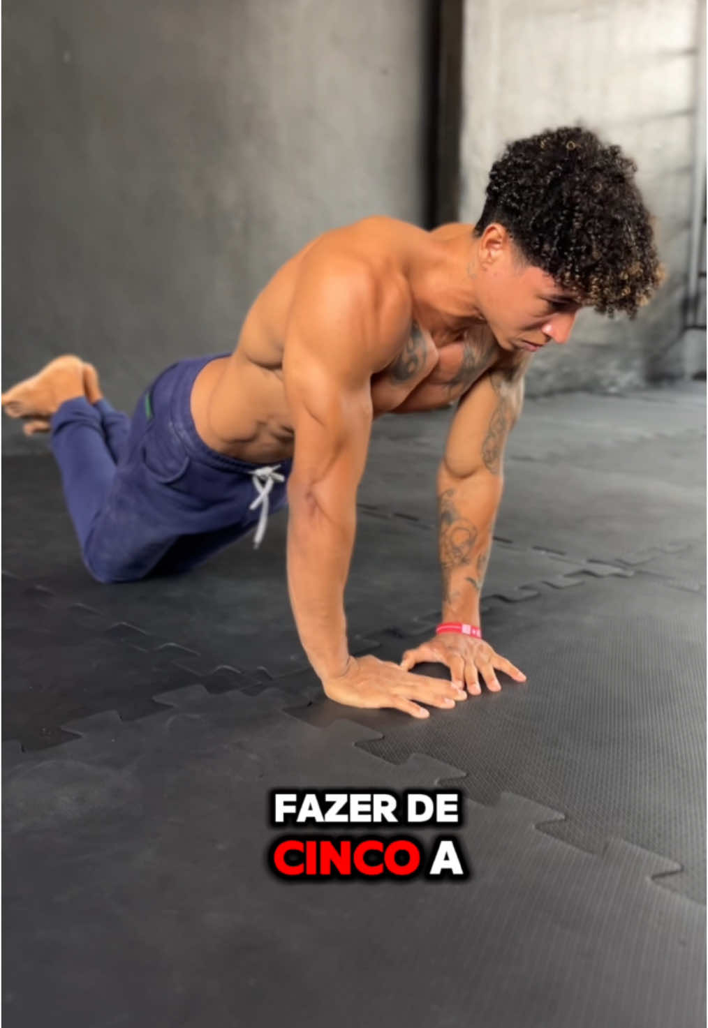 Quer ter Rotinas de Calistenia Básica para INiciantes? Link na Bio 🔥😍  Treino de peito em@Casa #CapCut t