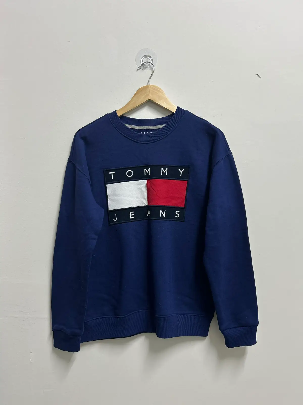 TOMMY SWEATSHIRT PIT 25 LABUH 26  RM135.00 ✅
