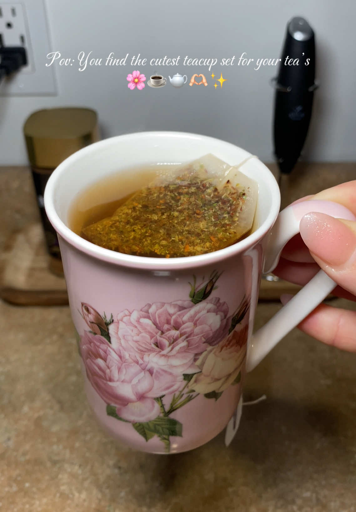 @Yogi Tea before bed 🙂‍↕️🫶🏻☕️ & I found the cutest cup @HomeGoods ☕️🌸 #yogitea #tea #teagirl #teabeforebed #makeateawithme #homegoodsfinds 