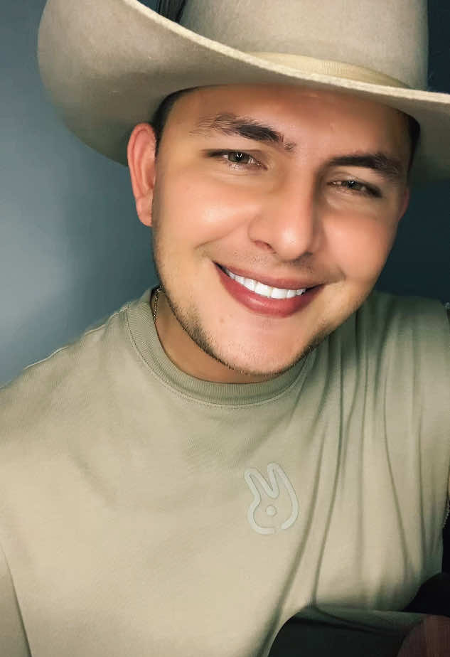 A los amores bonitos se le dedican canciones! ♥️ #amor #chayannjimenez #Tu #fyp #tendencia #youtube #spotify #colombia #musica #regional #venezuela 