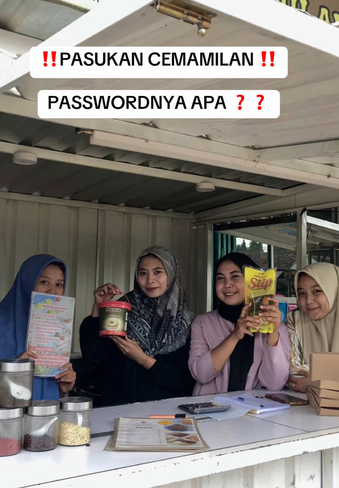 Weekend jangan lupa mampir ke cemamilan ya guys 🥳🥳🤏 #jepara24jam #kudus24jam #kulinerjepara #fyp #fypdongggggggg #fyppppppppppppppppppppppp #jeparapride #kulinertiktok #xyzbca #viralvideotiktok #jajanjepara 