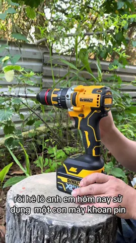 Máy khoan pin Dewalt 13 li 2pin 10Cell 199V .Máy khoan 3 chức năng động cơ không chổi than.Đầu kẹp auto lock #xuhuong #thinhhanh #sanphamxuhuong #sanphamthinhhanh #sanphamtot #sanphamtienich #maykhoanpin #dewalt 