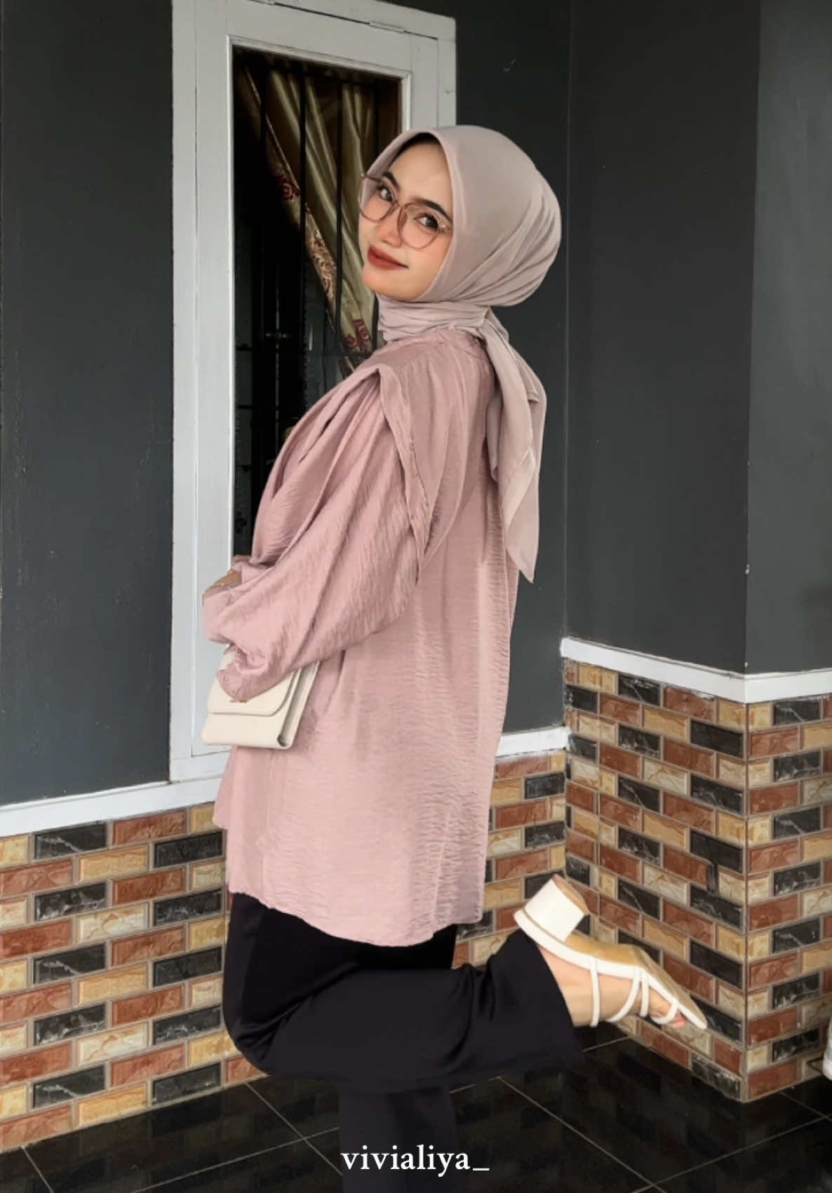 #outfit #ootdhijab #rekomendasioutfit 