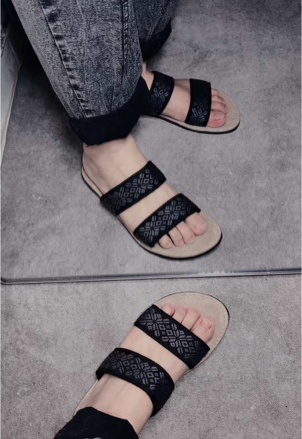 Sandal wanita kekinian #fypage #sendalwanita #fypシ #sandals #sandal 