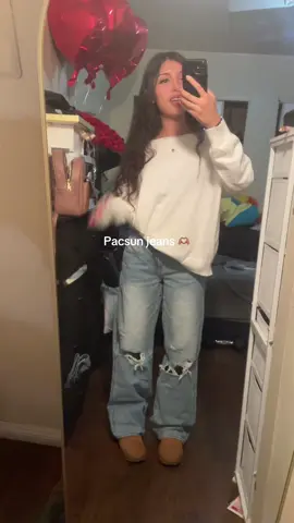 RUNNNNNN!! I love these 😊 #lowrisebaggyjeans #pacsunbaggyjeans #pacsunlowrisejeans #lowrisejeans #baggyjeans #pacsunjeans 