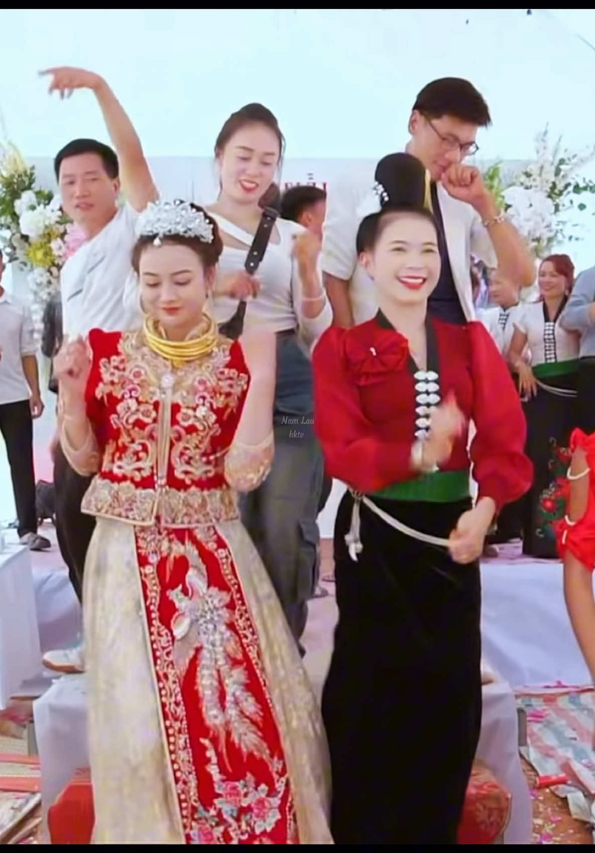 Siêu Phẩm Dance Chiếc Lá Mùa Đông - Vô Tình #điệunhảybấthủtâybắc #namlauhktv #nhacsantaybac #xuhuongtiktok #taybac #xuhuong #tiktok #dance #hoangkhang #capcut #xuhuongtiktok2024 #chieclamuadong #votinh #disco #nhảytrend 