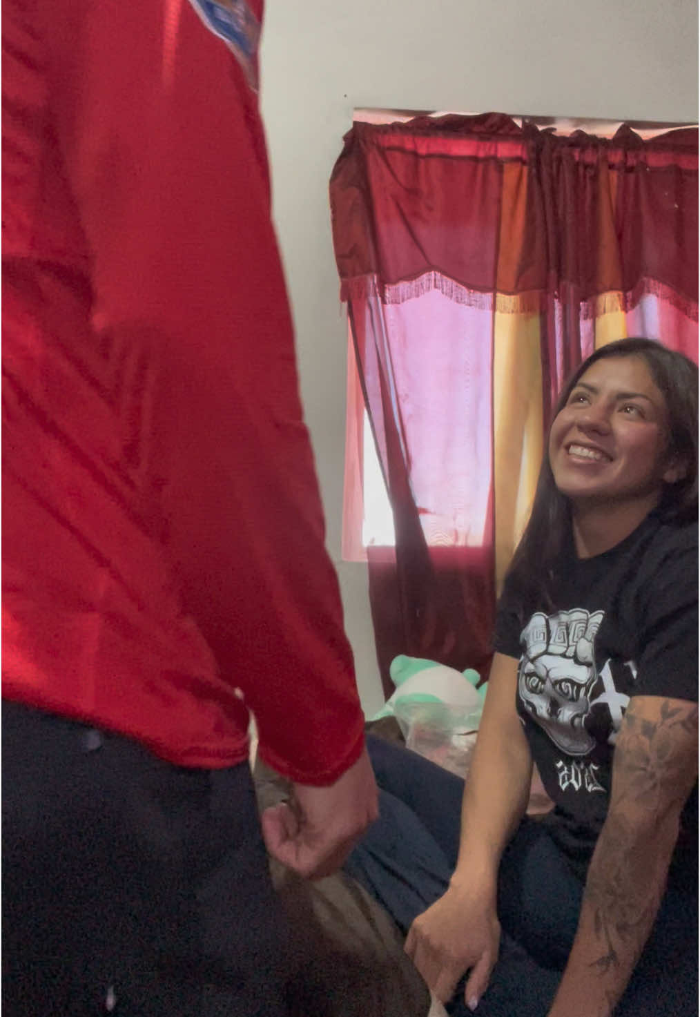 Mi novia me regaló el jersey más legendaria de toda la historia🥹❤️ Esa camisa significa mucho para mí jamás creí que la tendría🥹 #cr7cristianoronaldo #cr7goat🐐 #machesterunited #pareja #novia #amoradistancia #amor #camisadecr7 #paratiiiiiiiiiiiiiiiiiiiiiiiiiiiiiii #fyp #mexico🇲🇽 #viral_video @Karla Christiane Tor 