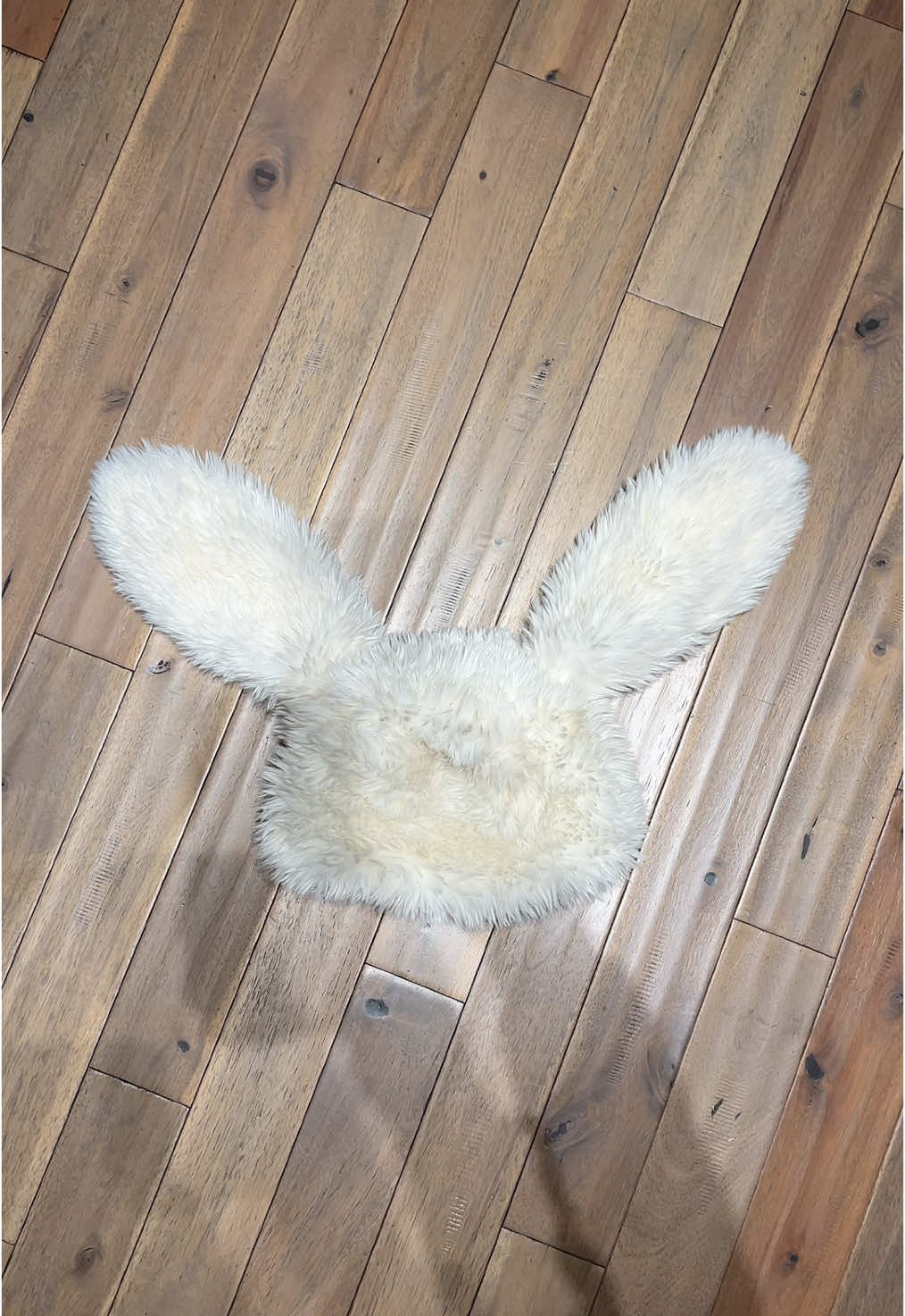 Bunny fur bucket hat 🤍 #bunnyhat #buckethat 