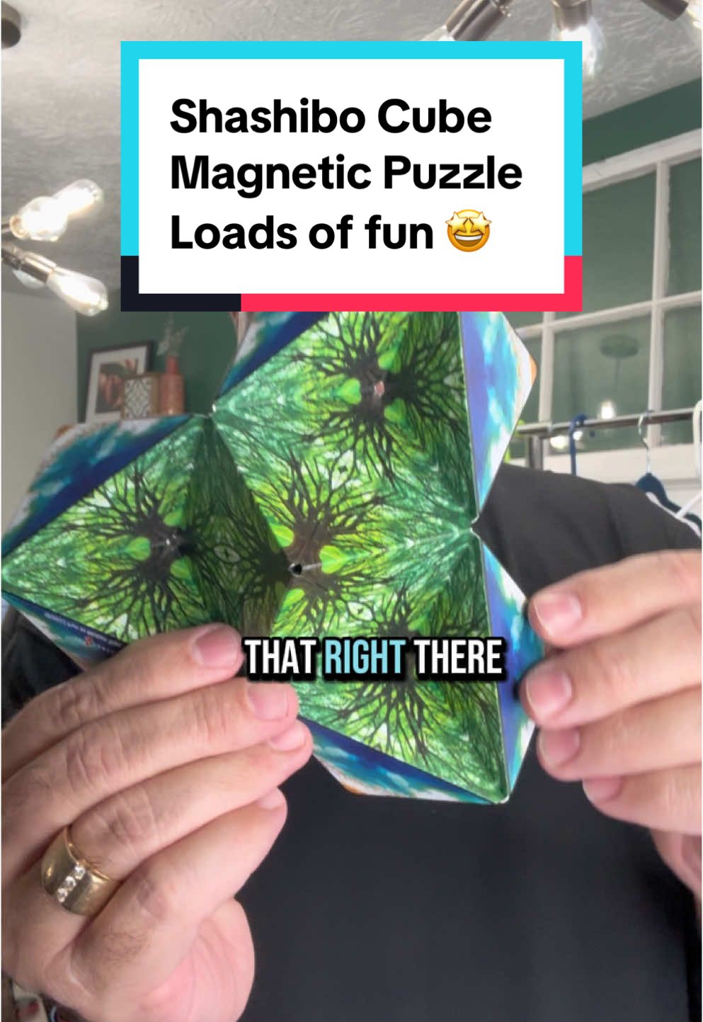 Tell the kids to take a break from their tablets and phones, and gift them this SHASHIBO magnetic puzzle, they will stay entertained for hours!! #shashibo #shashibocube #magneticpuzzle #fun 