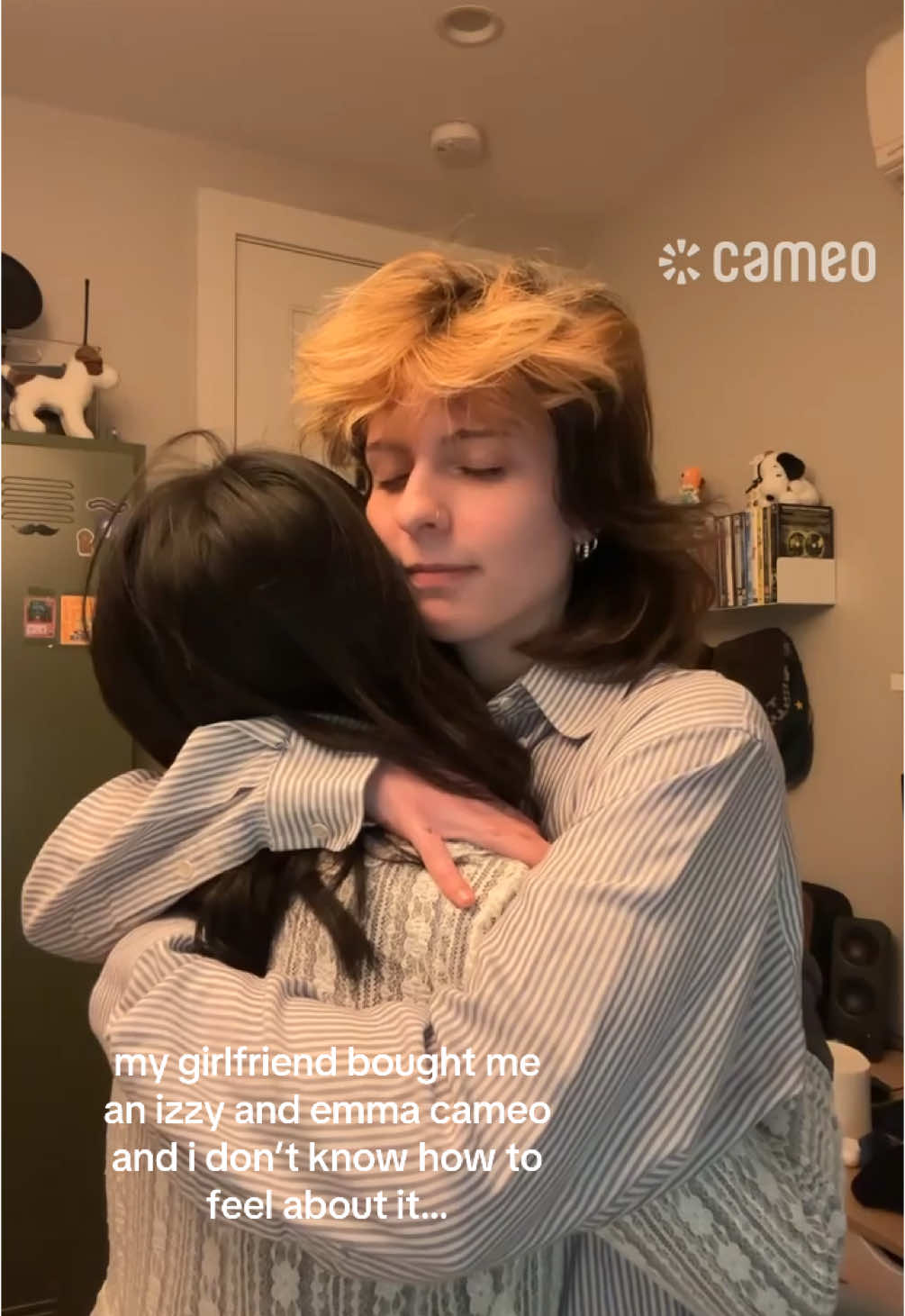 she just told them to roast me…😭 @izzy & emma @🎞️ #turtlewithhat #izzyandemma #fypage #wlw #lgbtq #fypシ゚viral #cameo 