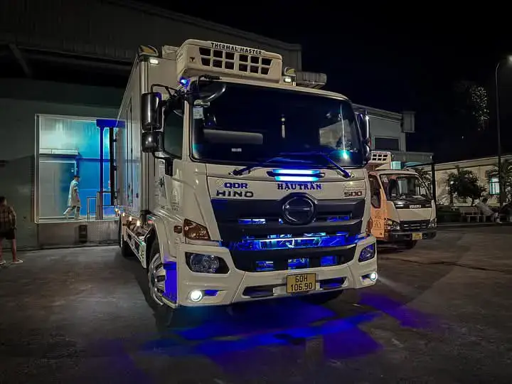 #xuhuong #nhatkixetai🚛🚛🚚 #đammexetai🚚🚚 #kenongvang🎺🐝 #basurihorn #nhay3promusic  #xetaidep #xetaitiktok🚛 #hoitiktokxetaivietnam #xuhuong #nghenghiepcuatoi #tuoitrelanhungchuyendi #xunghuongtiktok 