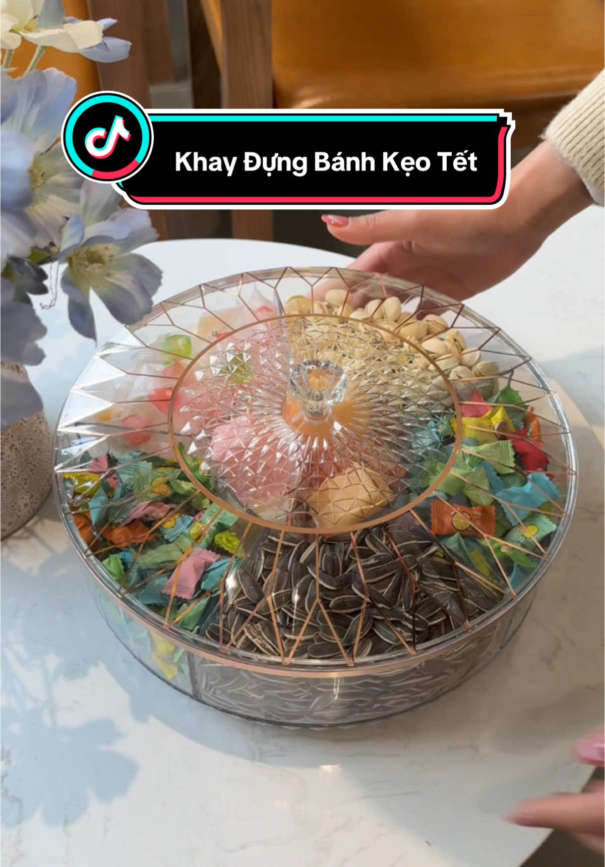 Khay Đựng Bánh Kẹo Mứt Tết Mẫu Mới Xoay 360 Độ Có Nắp Đậy Hình Kim Cương Sang Trọng, Lịch Sự #khaymuttet #khaydungbanhkeo #khaymuttet2025 