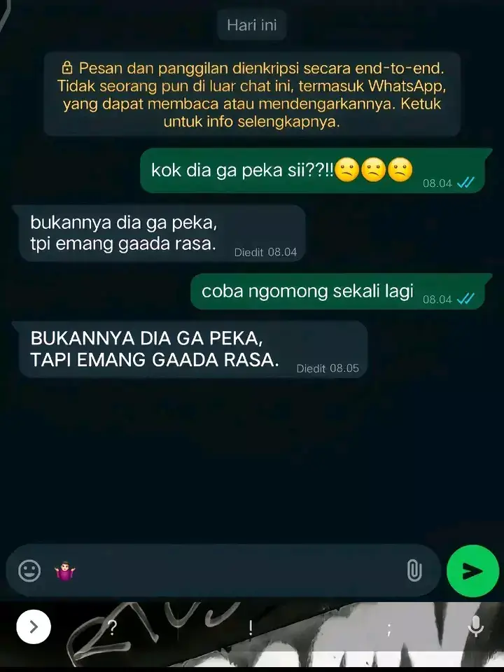 kamu tau aku masih suka nungguin kamu bukan masih tapi selalu. Aku ngga pernah nyesel bisa naro perasaan sedalam ini sama kamu, walaupun pada akhirnya kita ternyata ngga bisa bersama, tapi kamu harus tahu bahwa aku sayang sama kamu lebih dari yang kamu tahu. aku mencintai mu sedikit berbeda dari yang lain, tapi benar benar tulus. mungkin aku terlihat sudah melupakan mu dan tidak mencintaimu lagi, namun kamu tau? sampai sekarang aku masih memperhatikan mu dan masih mencintai mu, yang berbeda hanya aku tidak menunjukkannya. kisah kita memang singkat tapi terimakasih sudah menjadi salah satu dari bagian cerita sejarah yang melekat, dan terimakasih juga sudah pernah menjadi yang paling terbaik walaupun kita hanya teman, maaf sudah membuang waktu kamu yang berharga dulu bahkan semesta tau bagaimana rasanya rindu tanpa bisa berbuat apapun jika boleh aku mau kamu dengan kenangan jika boleh aku mau kamu dengan kenangan yang lebih hebat, aku selalu bertanya kepada semesta dari sekian banyaknya cara kenapa harus perpisahan yang ada? ya memang setiap orang pasti ada perpisahan, bahkan semesta tau aku menyayangi lebih dari apapun.... apapun itu. kamu adalah segalanya bagi aku, bahkan sampai kita bukan apa-apa lagi. melepaskan orang yang belum dimiliki is another level poin, and now feel the pain.gapapa kamu berhak memilih yang terbaik walaupun kamu harus ninggalin aku yang lagi berusaha jadi yang terbaik. maaf yaa aku sebenarnya belum siap asing sama kamu. after not being with you. ga pernah ngerasain happy yang bener feel nya beda banget kalo ga ada kamu, sama aku ceritain ke kamu, emm tapi di sisi lain aku ga pengin ketemu aku harapkan berujung sempurna untuk kedepan, meskipun tidak demikian, dan juga aku ingin meminta maaf karena mungkin kamu pernah merasa terbebani dengan rasa cinta yang aku tempatkan di diri kamu emang sakit tapi ga sama kamu lebih sakit lagi, miss you soo muchhh. aku pengin ngobrol bareng kamu lagi, banyak yang pengin kamu dulu: (terimakasih selama jadi bagian proses masa depanku dan pendewasaan kamu dan juga sempat menjadi kebahagiaan yang kamu. dan (maaf 100x) pernah segila itu mencintai mu. Terimakasih telah hadir di setiap cerita hari hariku i will miss you. i love you today, tomorrow and forever