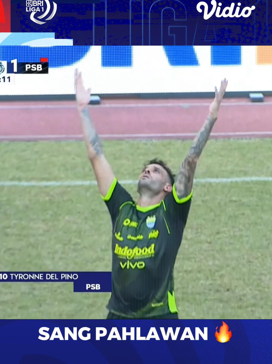 Freekick indah nan ciamik dari Tyronne del 'Hero' menyelamatkan muka Persib Bandung di kandang PSBS Biak ☄️ Rating untuk gol Tyronne ini? 👀