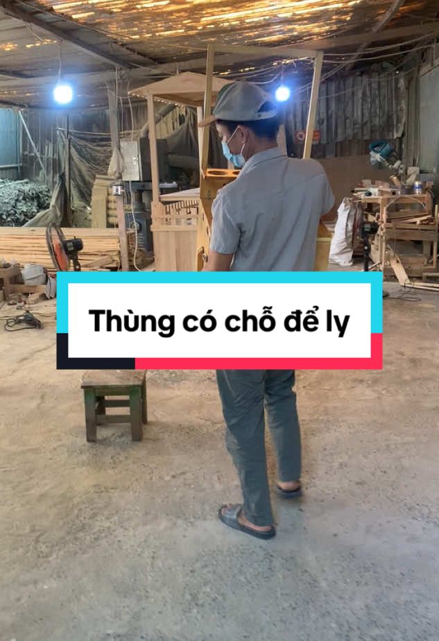 Thùng có chỗ để ly nha #thungcapheluudongxemay #thungcaphexemay #thungbancaphexemay 