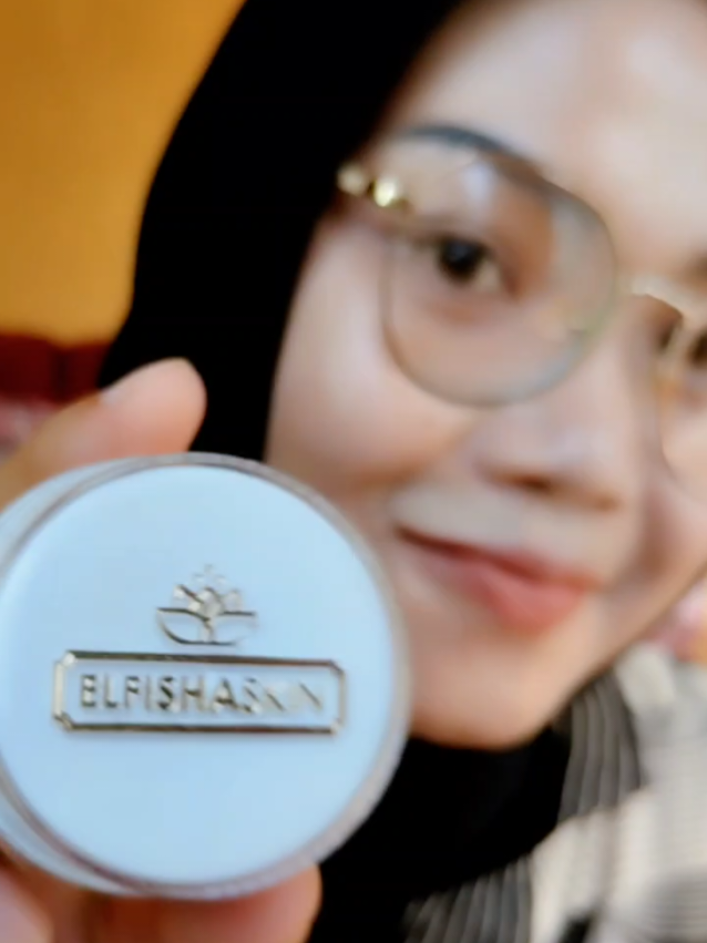 Ternyata ini foundy pilihan niken salindry🤭 pantes cakep😍😍 #elfishaskin #foundyglowviral #foundation #foundationreview 